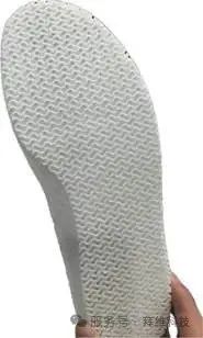 图片包含 人, 服装, 男人

描述已自动生成